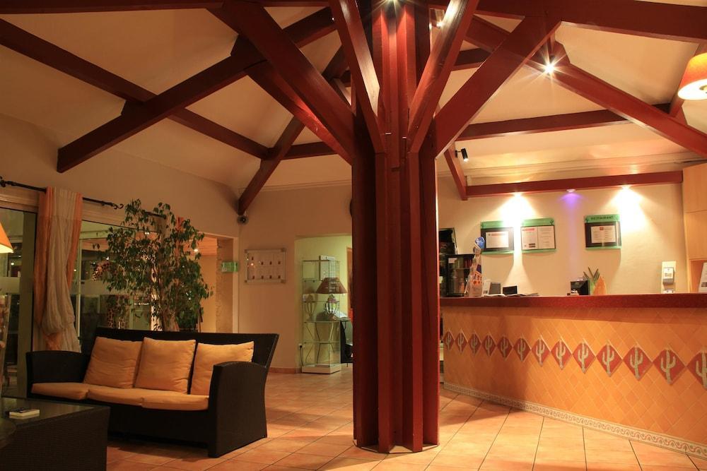 Logis Hotel Restaurant Uzes Pont Du Gard ภายนอก รูปภาพ