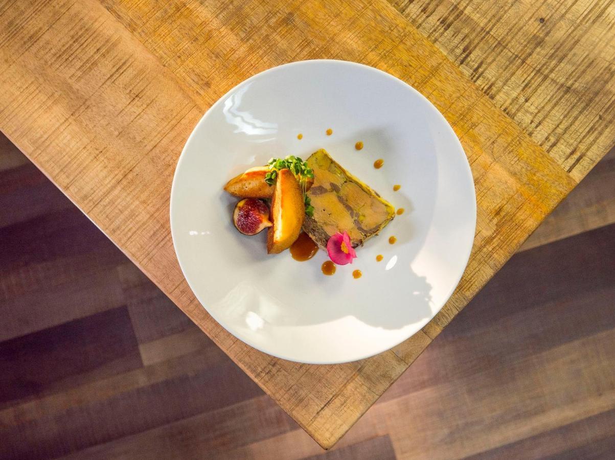 Logis Hotel Restaurant Uzes Pont Du Gard ภายนอก รูปภาพ
