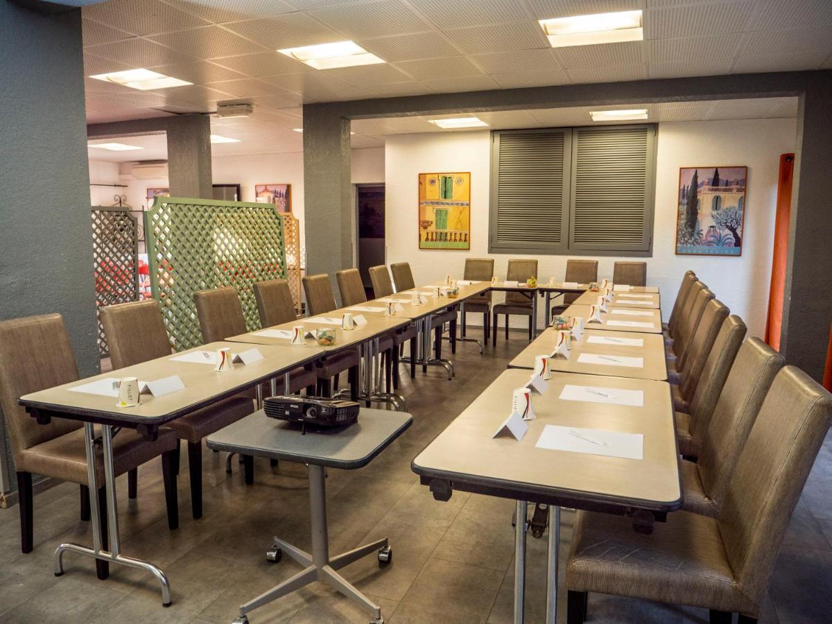 Logis Hotel Restaurant Uzes Pont Du Gard ภายนอก รูปภาพ