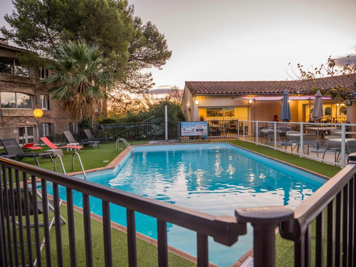 Logis Hotel Restaurant Uzes Pont Du Gard ภายนอก รูปภาพ