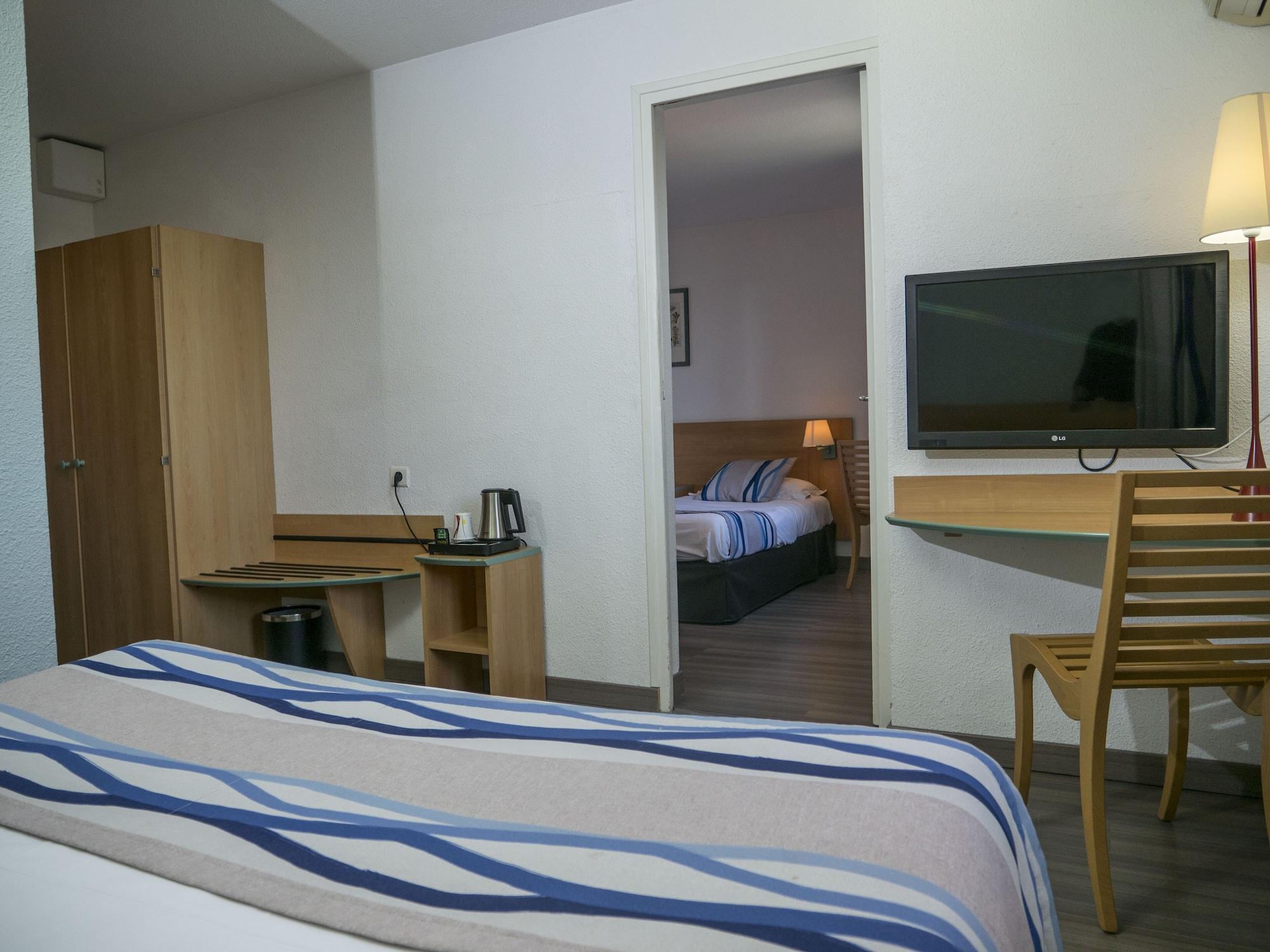 Logis Hotel Restaurant Uzes Pont Du Gard ภายนอก รูปภาพ