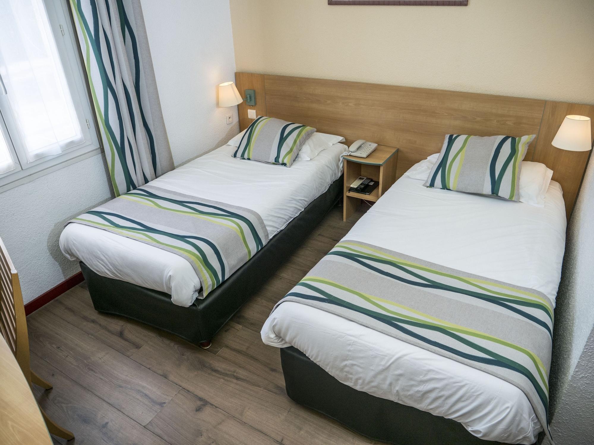 Logis Hotel Restaurant Uzes Pont Du Gard ภายนอก รูปภาพ