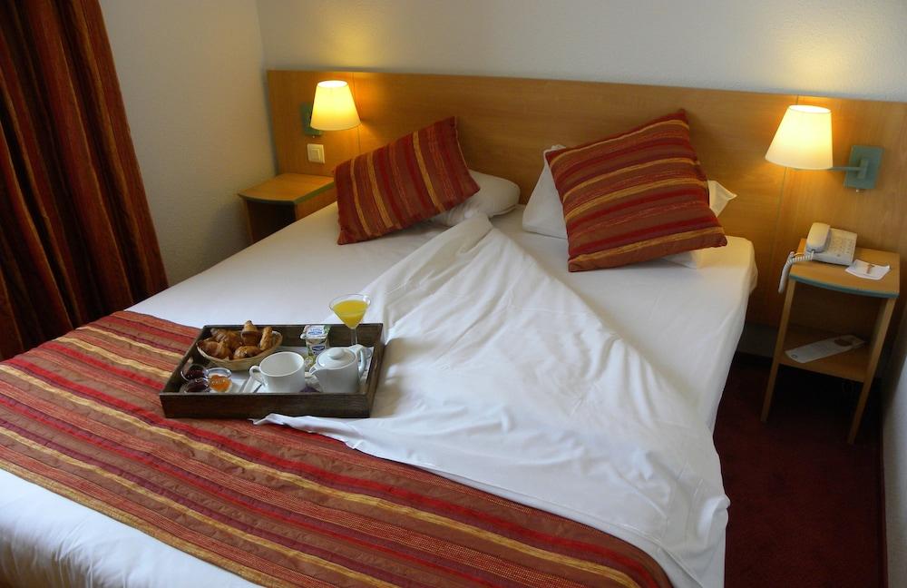 Logis Hotel Restaurant Uzes Pont Du Gard ภายนอก รูปภาพ