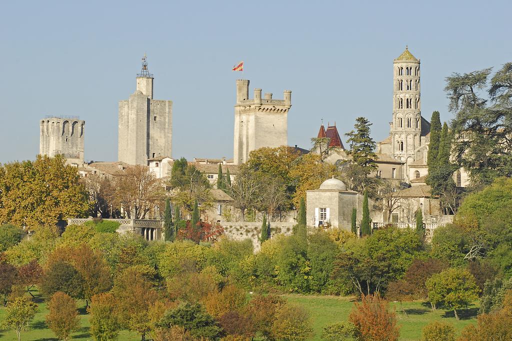 Logis Hotel Restaurant Uzes Pont Du Gard ภายนอก รูปภาพ