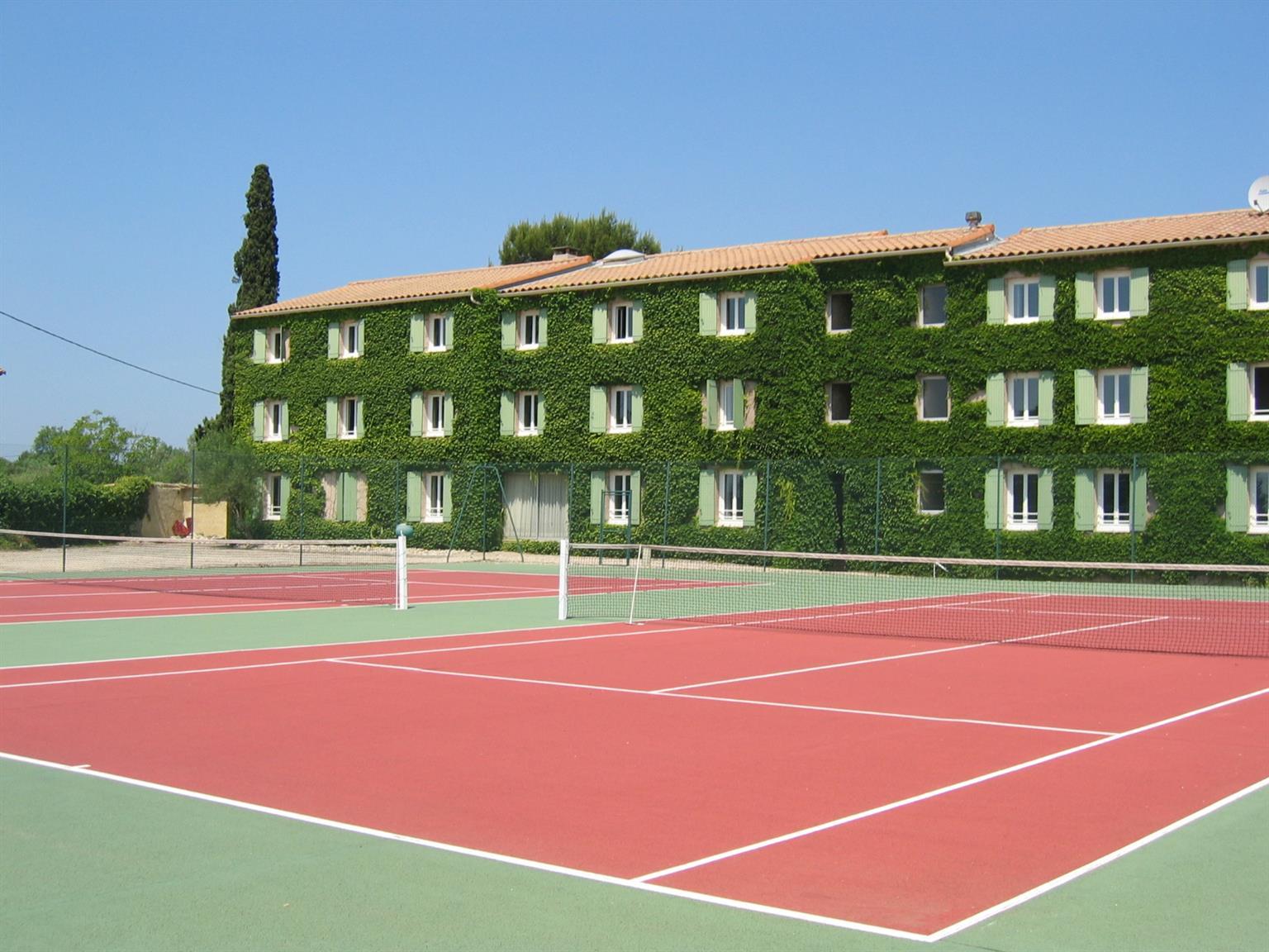 Logis Hotel Restaurant Uzes Pont Du Gard ภายนอก รูปภาพ