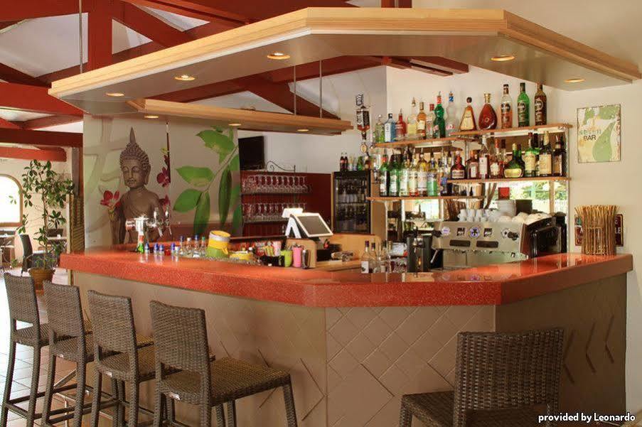 Logis Hotel Restaurant Uzes Pont Du Gard ภายนอก รูปภาพ