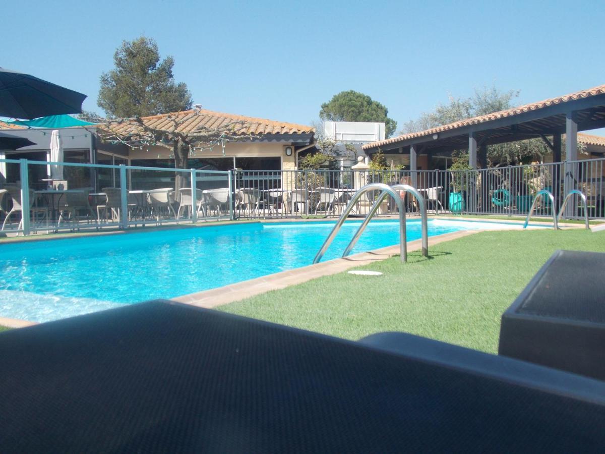 Logis Hotel Restaurant Uzes Pont Du Gard ภายนอก รูปภาพ