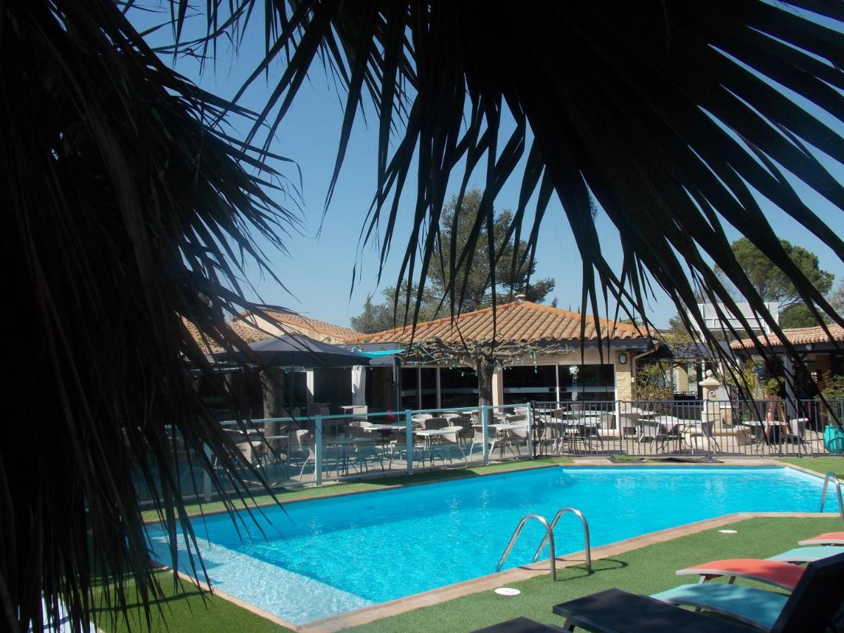 Logis Hotel Restaurant Uzes Pont Du Gard ภายนอก รูปภาพ